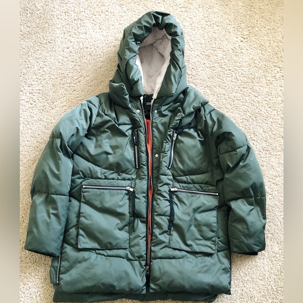STEVE MADDEN puffer coat, green, size L, back length 32.5”.